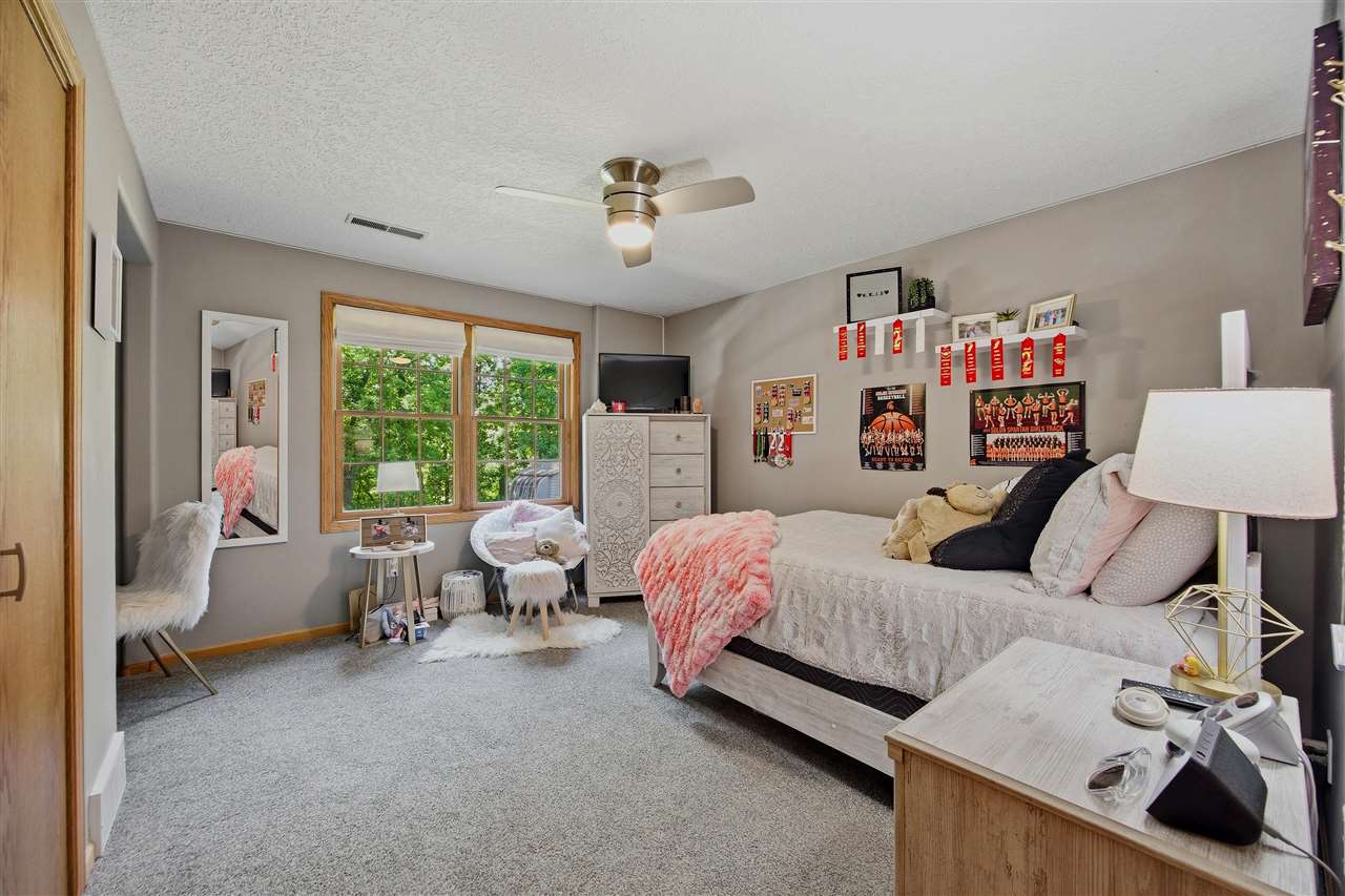 4000 Mehaffey Lane NE Solon IA 52333-8985
