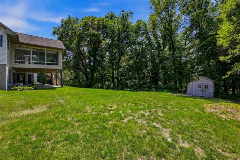 4000 Mehaffey Lane NE Solon IA 52333-8985