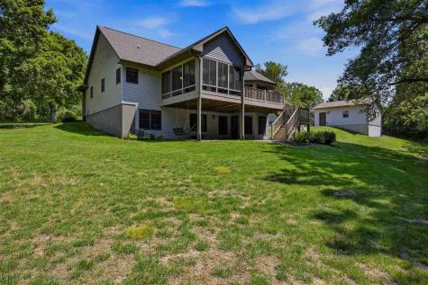 4000 Mehaffey Lane NE Solon IA 52333-8985