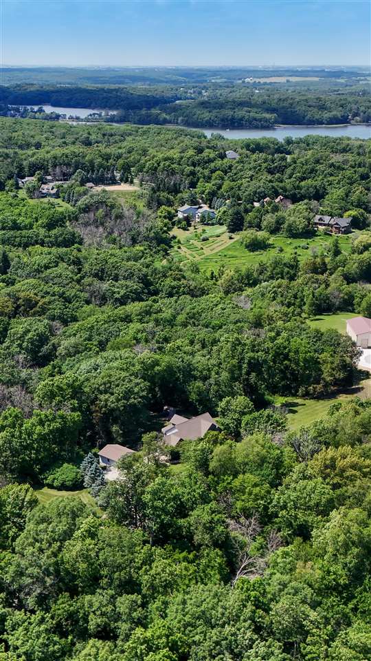 4000 Mehaffey Lane NE Solon IA 52333-8985