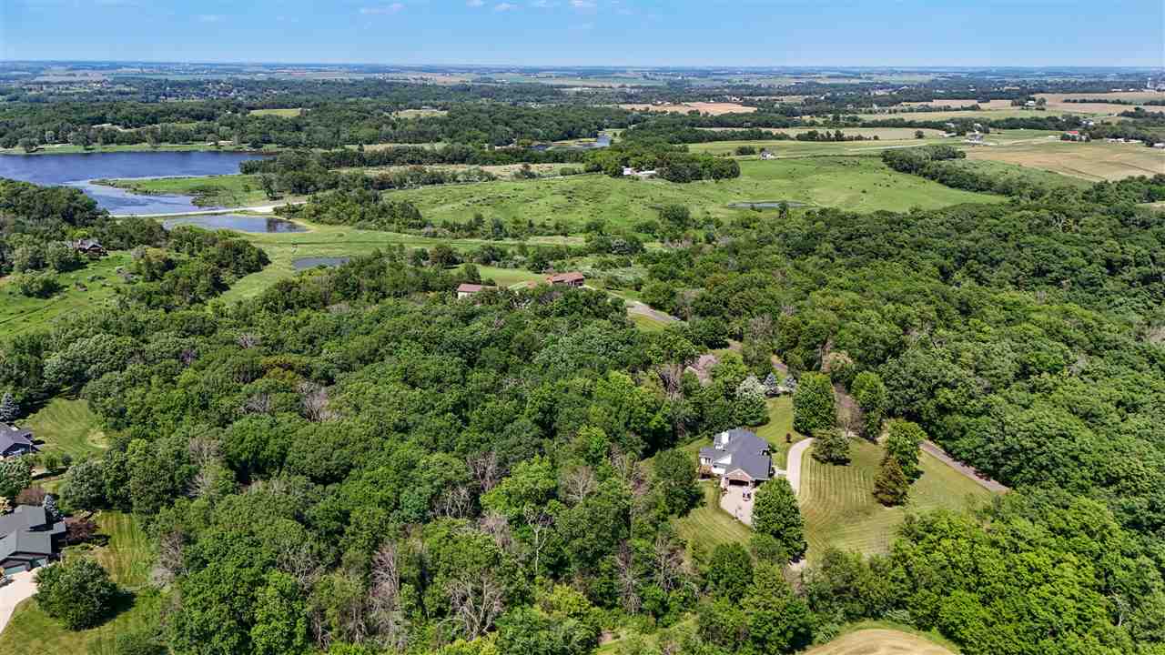 4000 Mehaffey Lane NE Solon IA 52333-8985