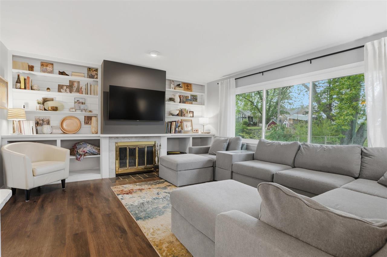 1612 Derwen Drive Iowa City IA 52246