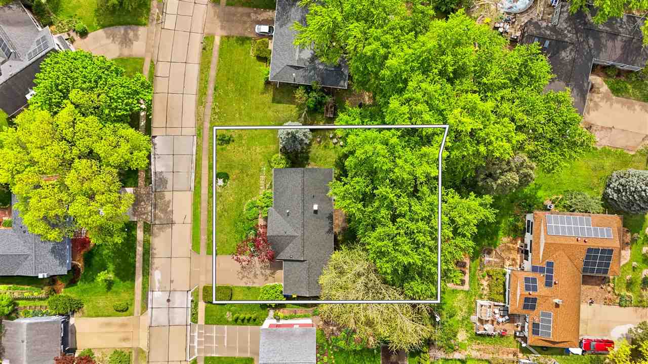 1612 Derwen Drive Iowa City IA 52246