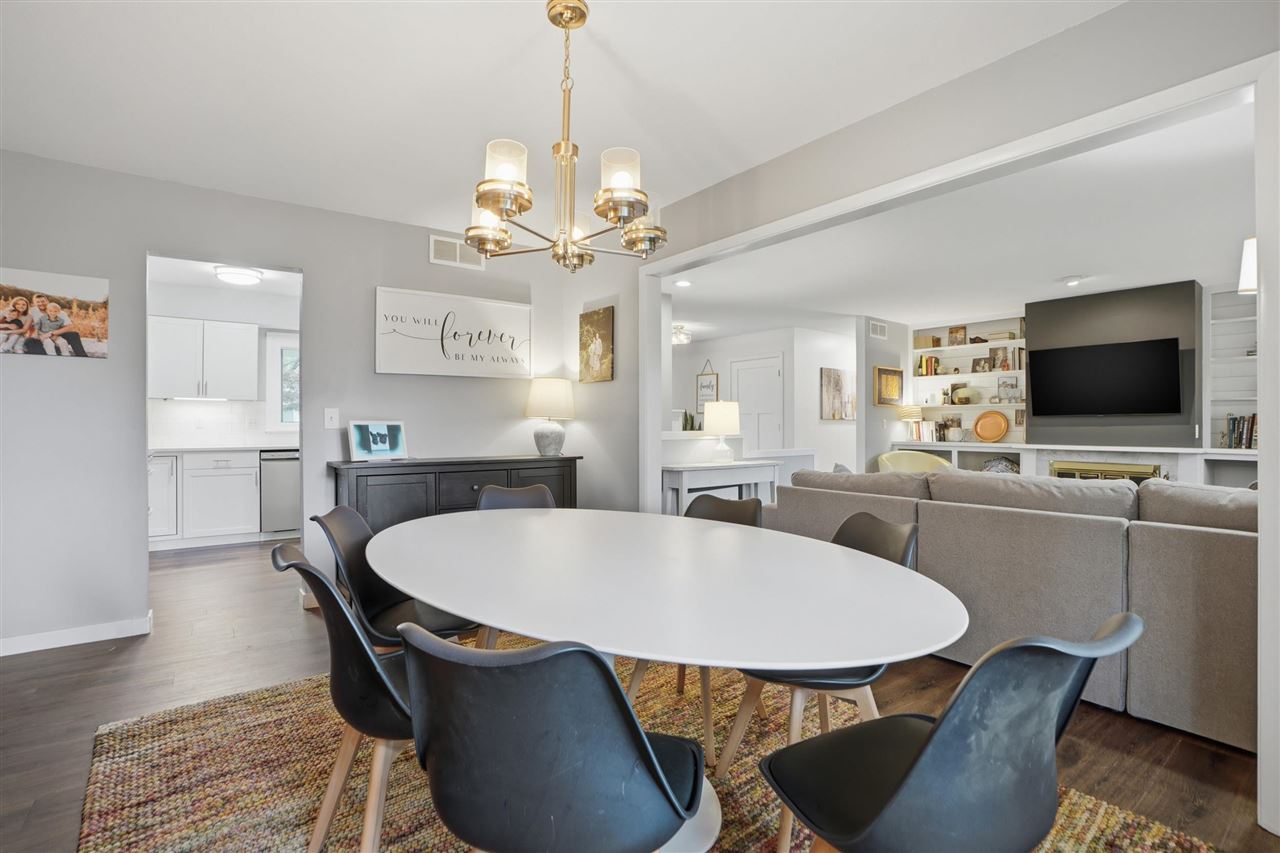1612 Derwen Drive Iowa City IA 52246