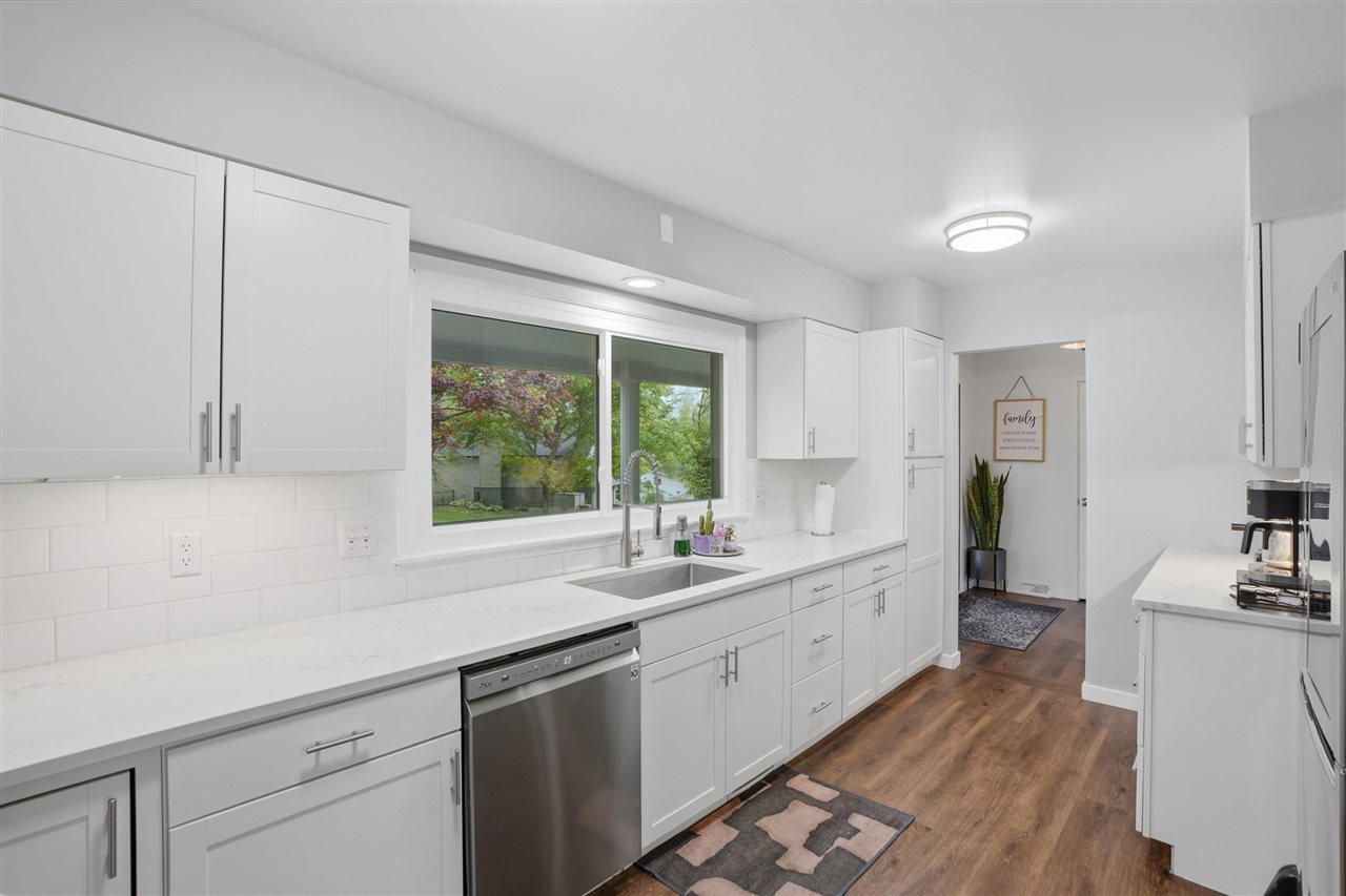 1612 Derwen Drive Iowa City IA 52246