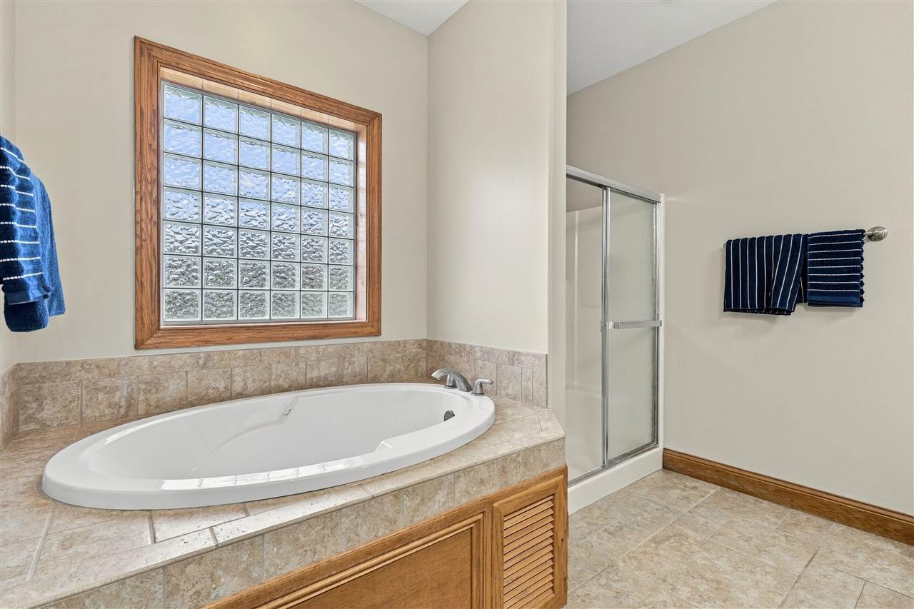 2030 Rosewood Ridge Drive Marion IA 52302