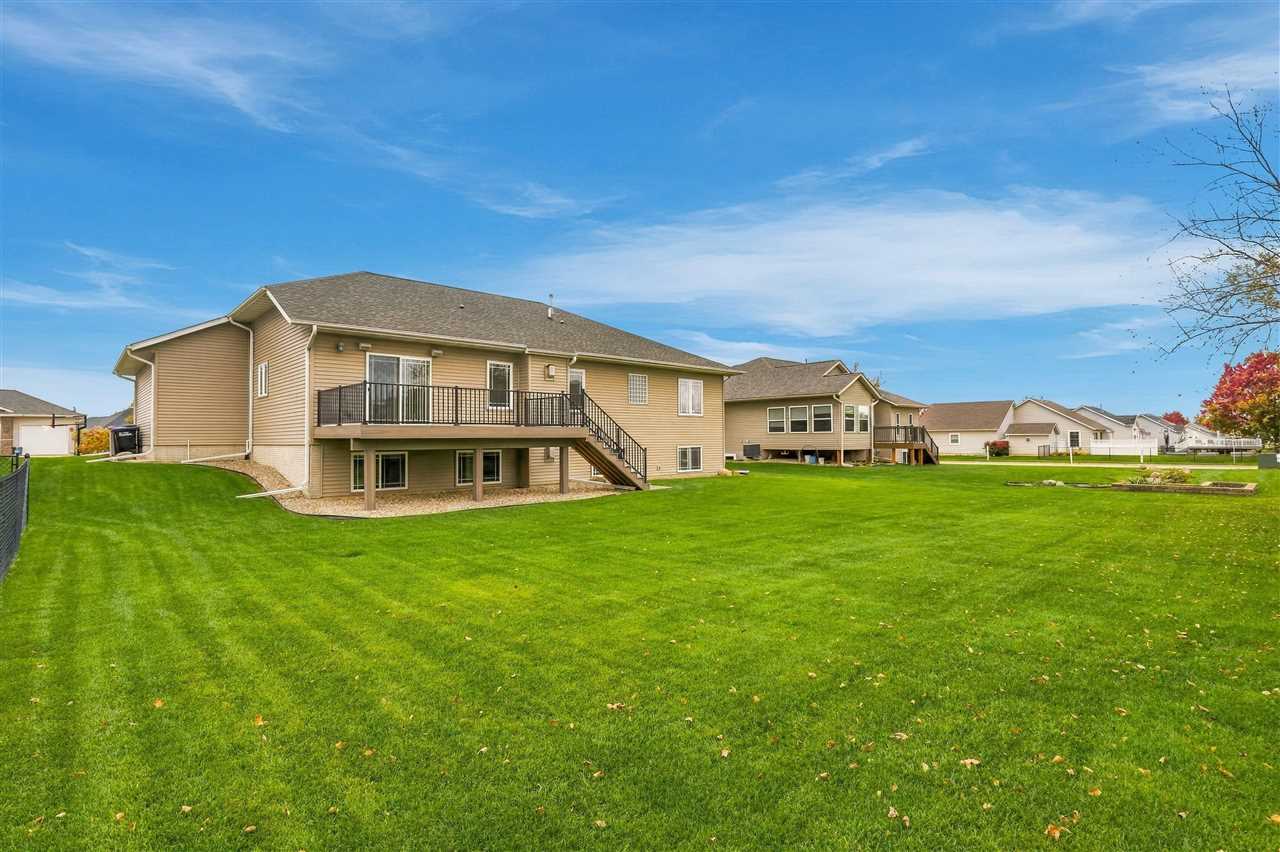 2030 Rosewood Ridge Drive Marion IA 52302