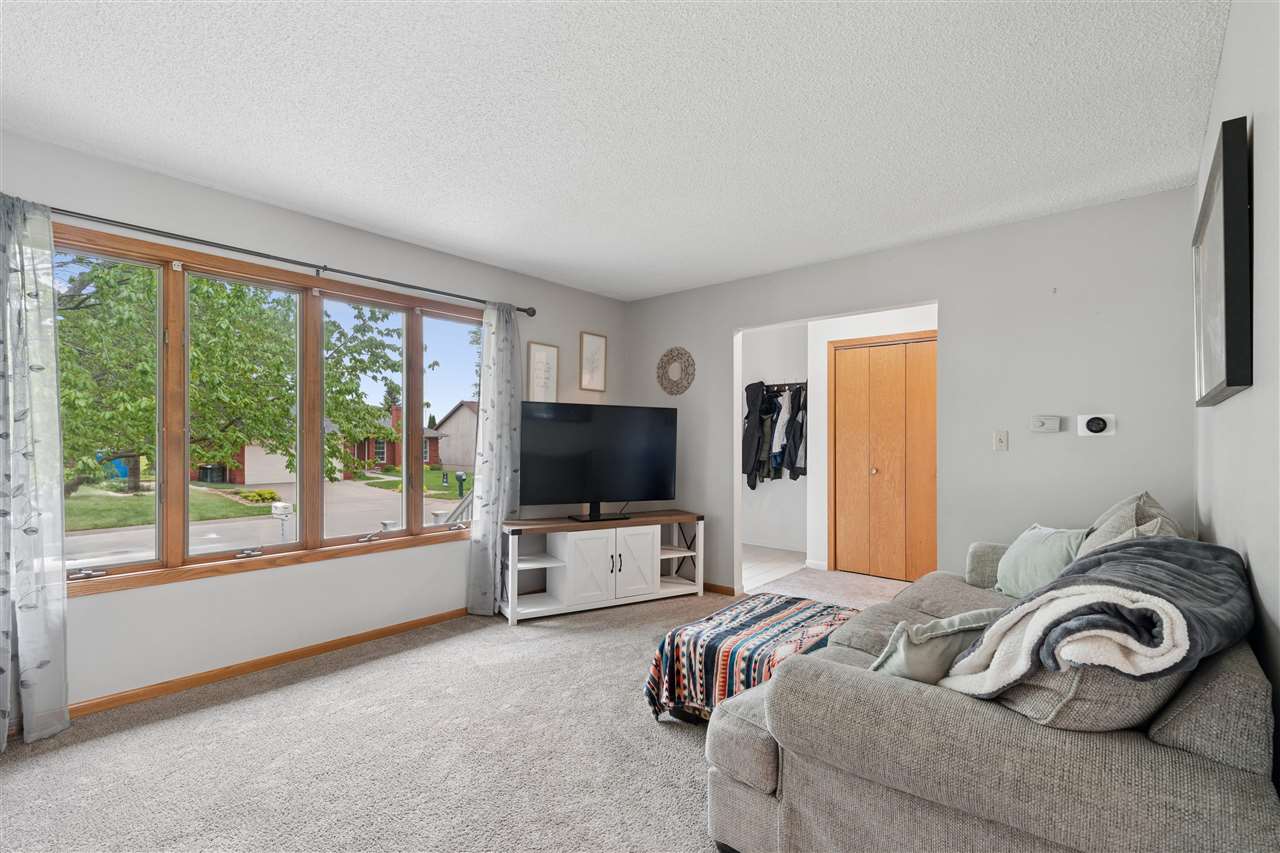 844 Pepper Drive Iowa City IA 52240