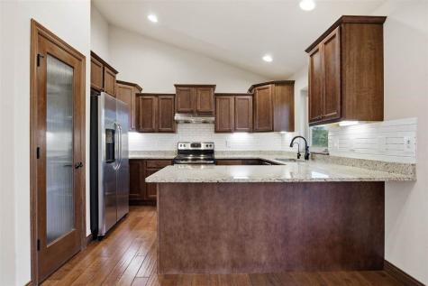 513 Bainberry Street Tiffin IA 52340