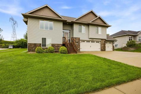 513 Bainberry Street Tiffin IA 52340