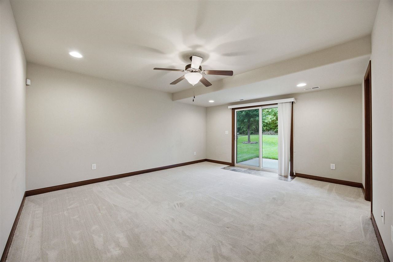 513 Bainberry Street Tiffin IA 52340