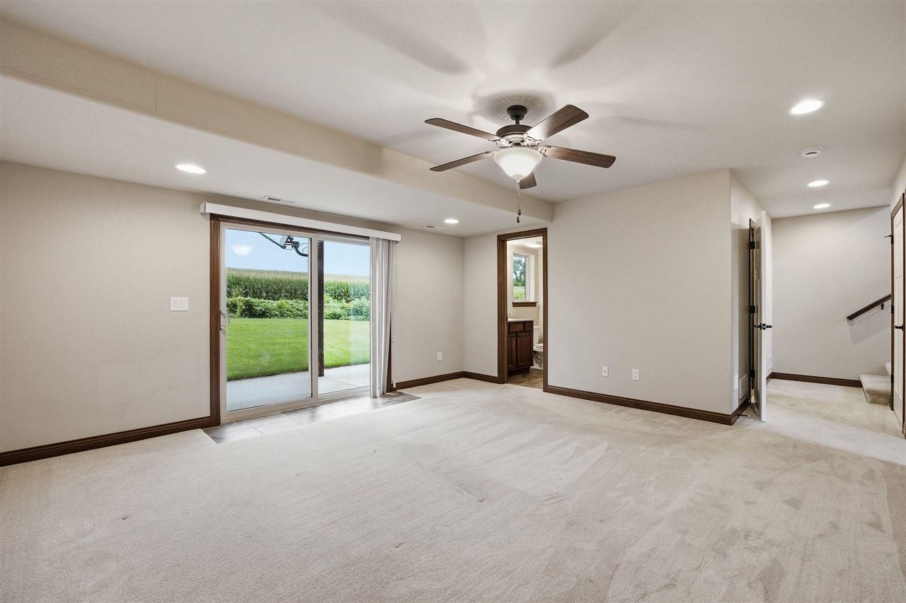513 Bainberry Street Tiffin IA 52340