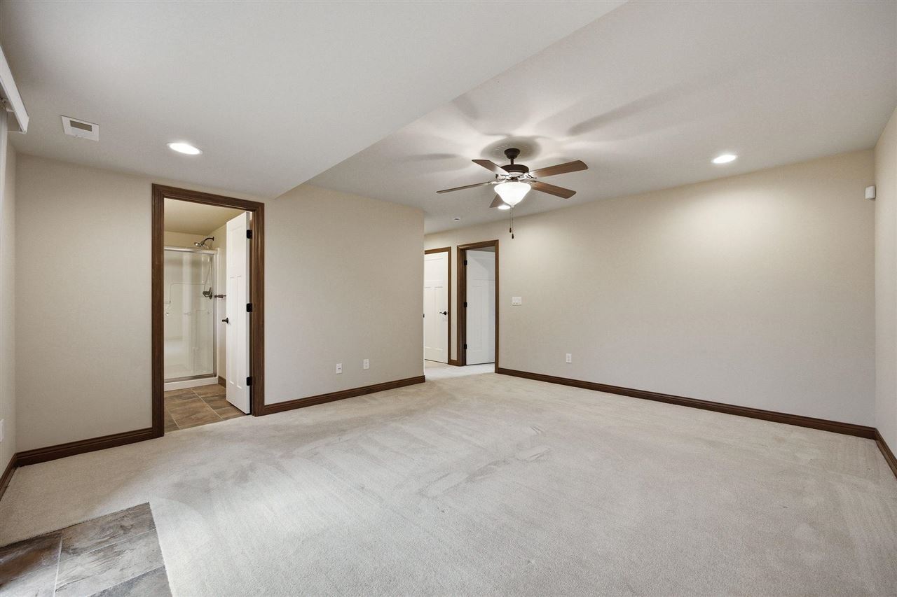 513 Bainberry Street Tiffin IA 52340