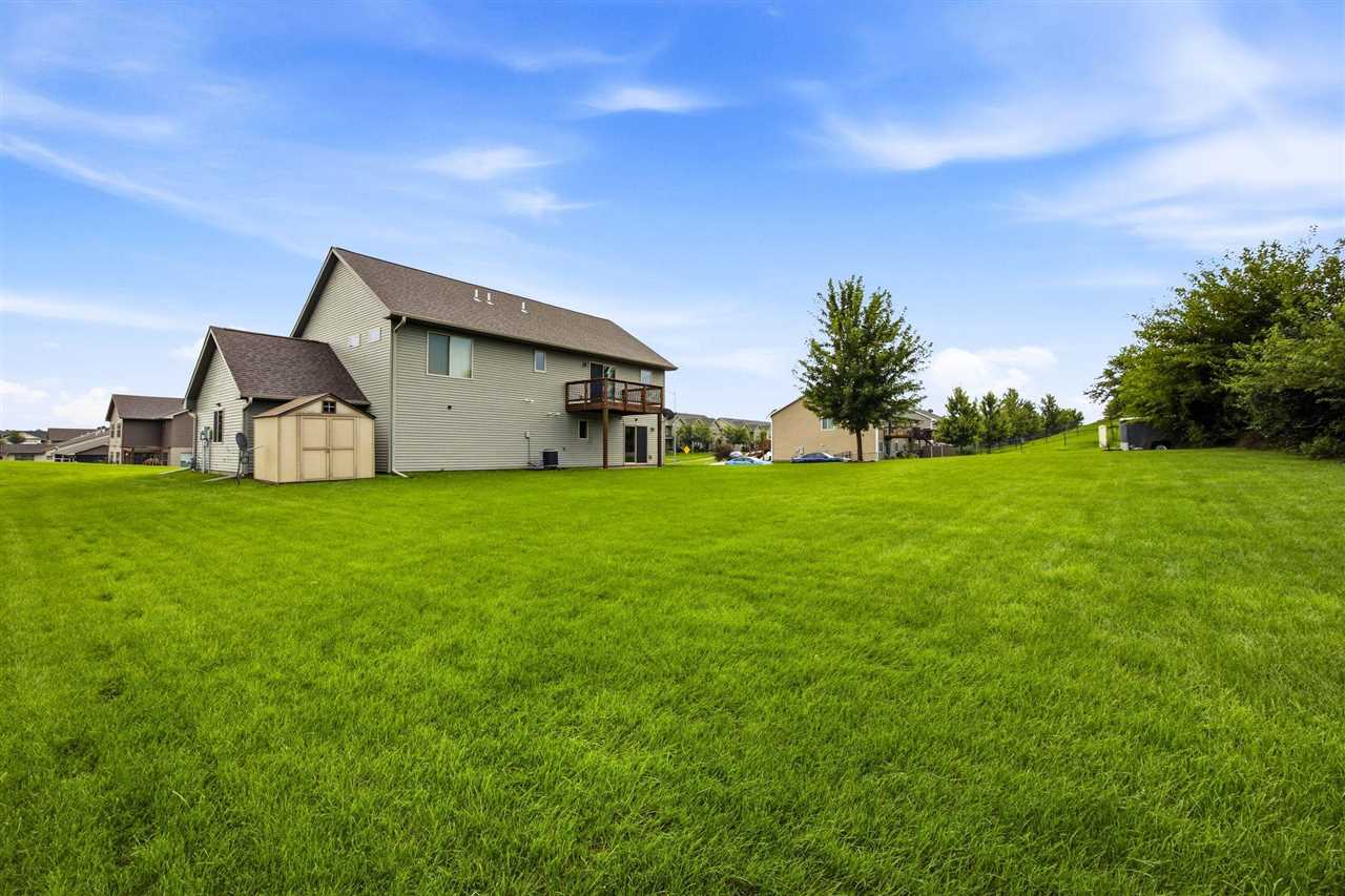 513 Bainberry Street Tiffin IA 52340