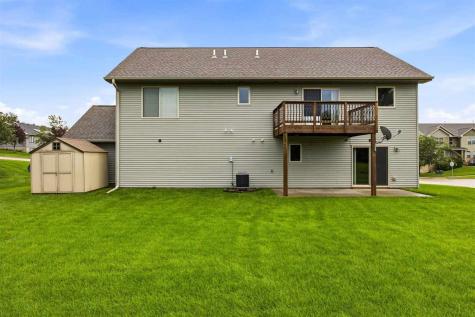 513 Bainberry Street Tiffin IA 52340