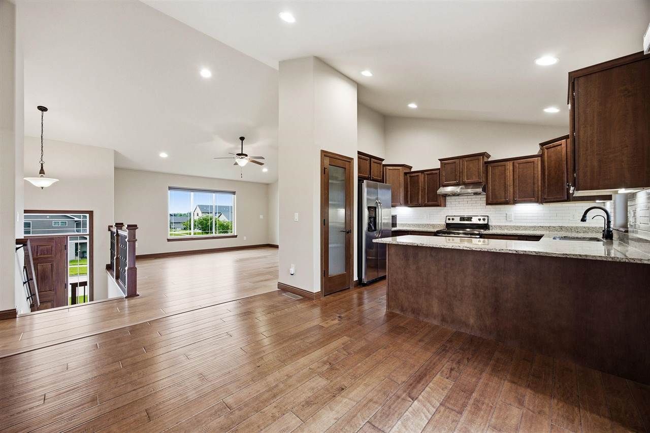513 Bainberry Street Tiffin IA 52340