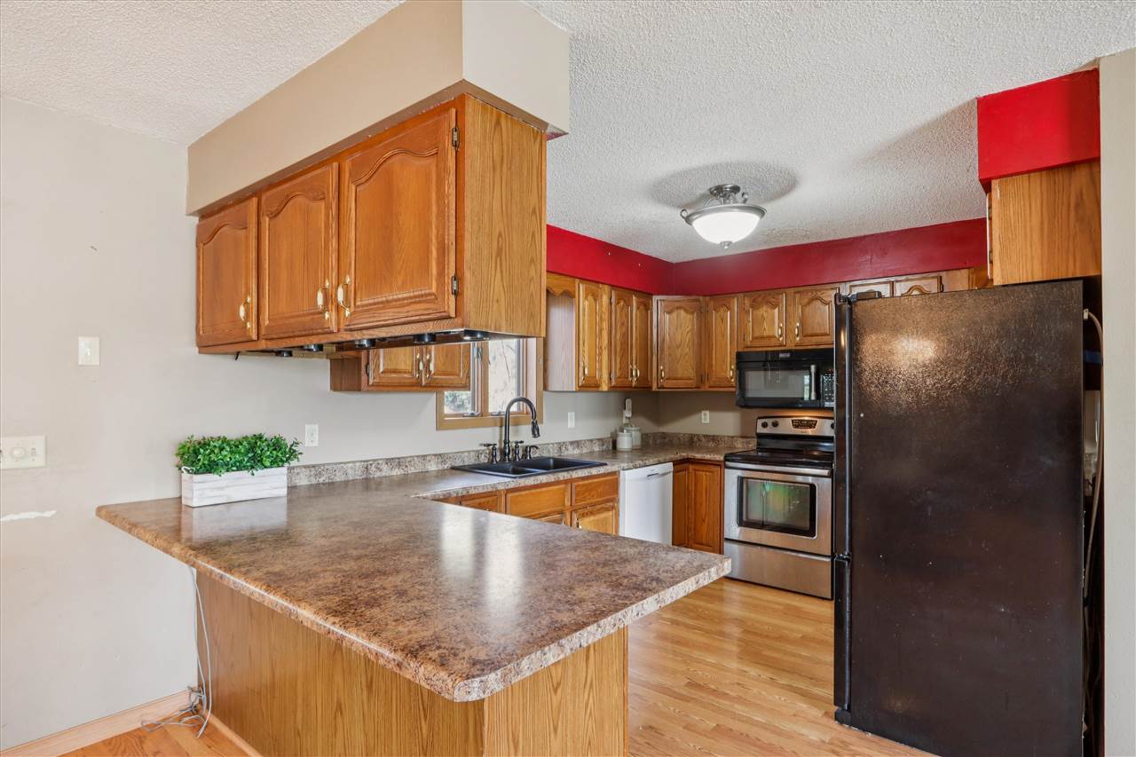 2463 110th Street Marengo IA 52301