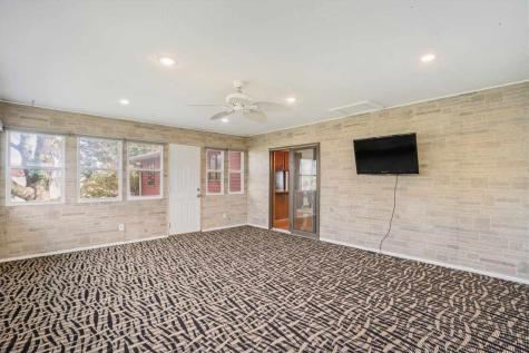 2463 110th Street Marengo IA 52301