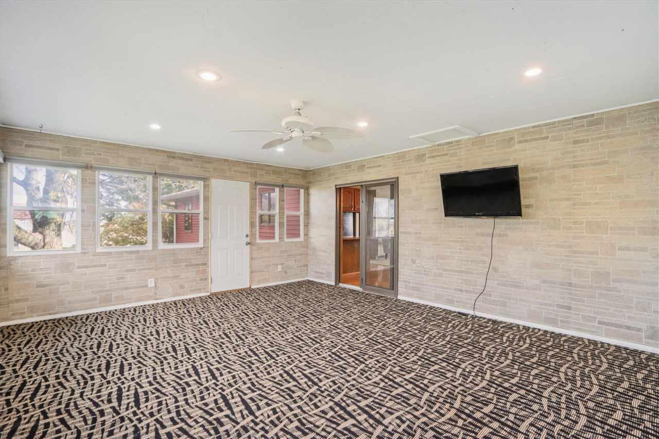2463 110th Street Marengo IA 52301