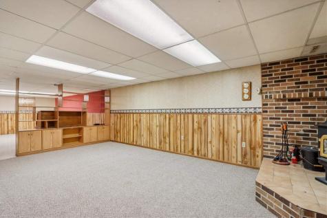 2463 110th Street Marengo IA 52301