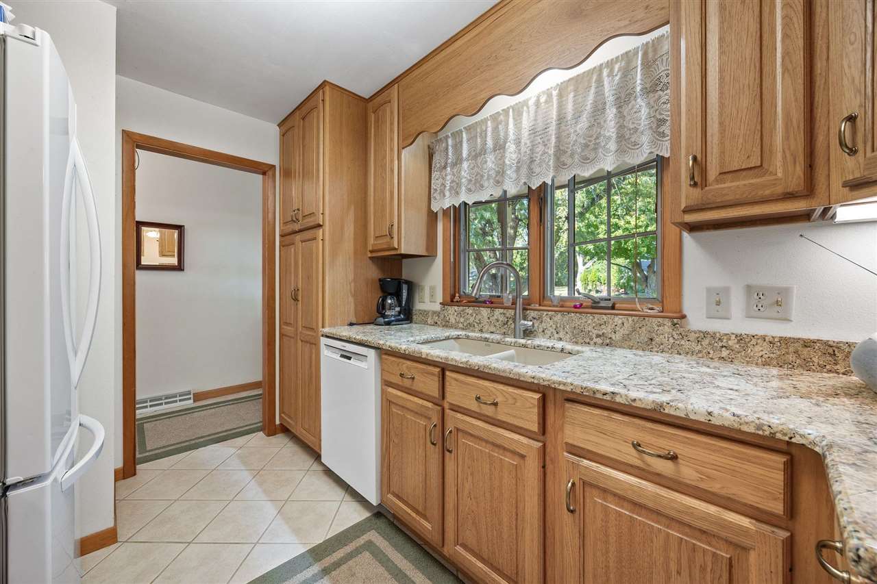 1507 Oakcrest Avenue Iowa City IA 52246