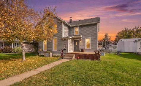 910 N 7th Street Washington IA 52353