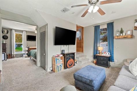 910 N 7th Street Washington IA 52353