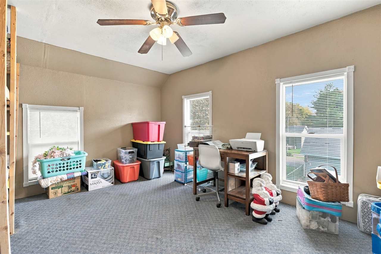 910 N 7th Street Washington IA 52353