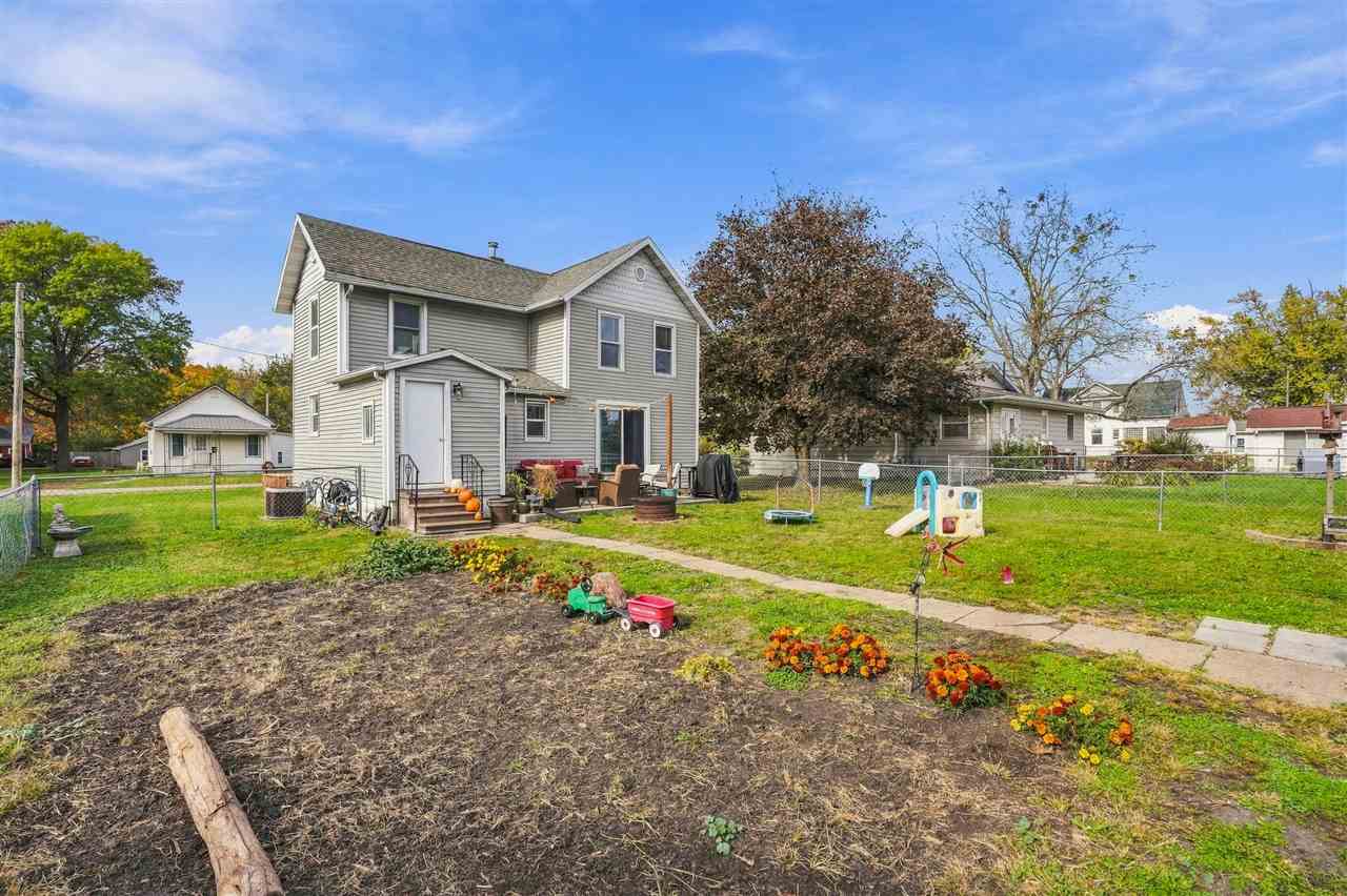 910 N 7th Street Washington IA 52353