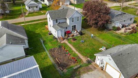 910 N 7th Street Washington IA 52353