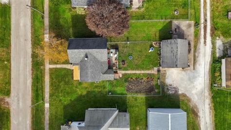910 N 7th Street Washington IA 52353