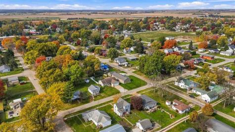 910 N 7th Street Washington IA 52353