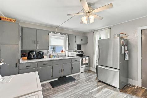 910 N 7th Street Washington IA 52353
