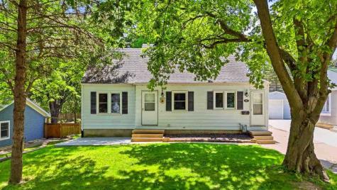 27 Prospect Place Iowa City IA 52246
