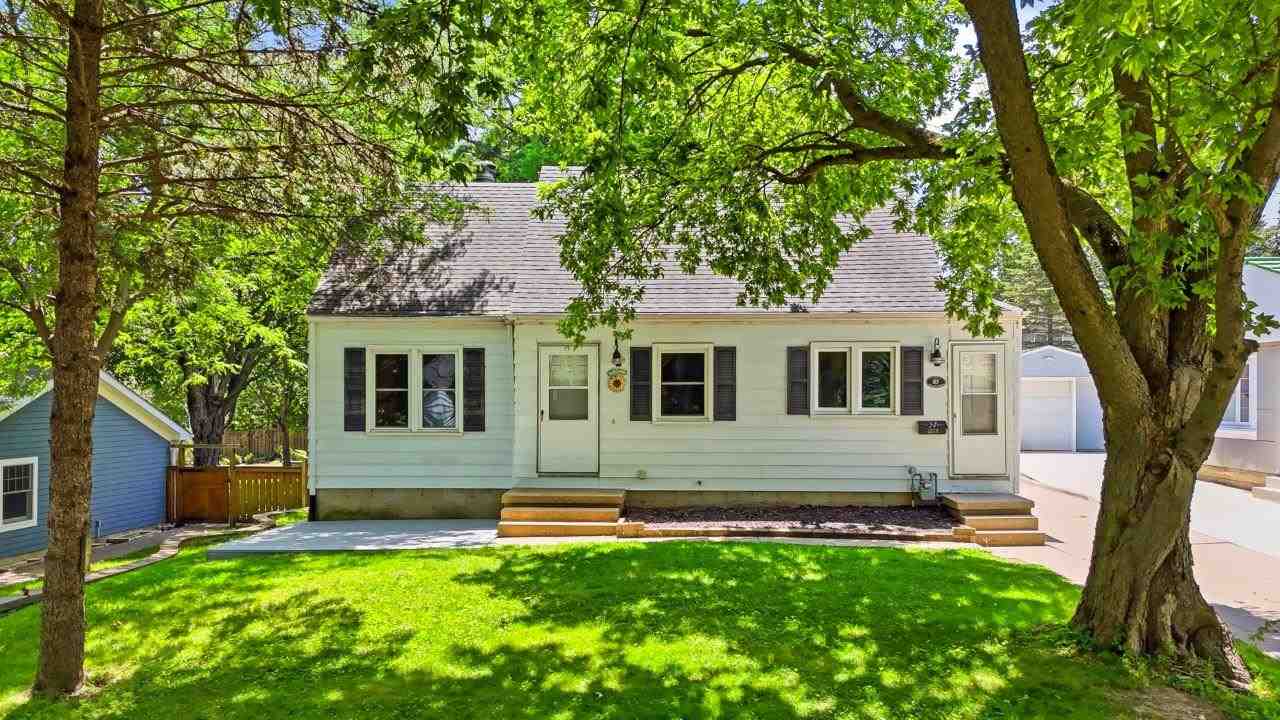 27 Prospect Place Iowa City IA 52246