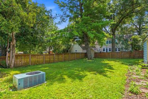 27 Prospect Place Iowa City IA 52246