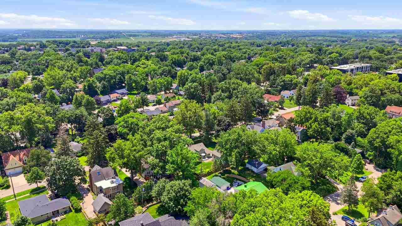 27 Prospect Place Iowa City IA 52246