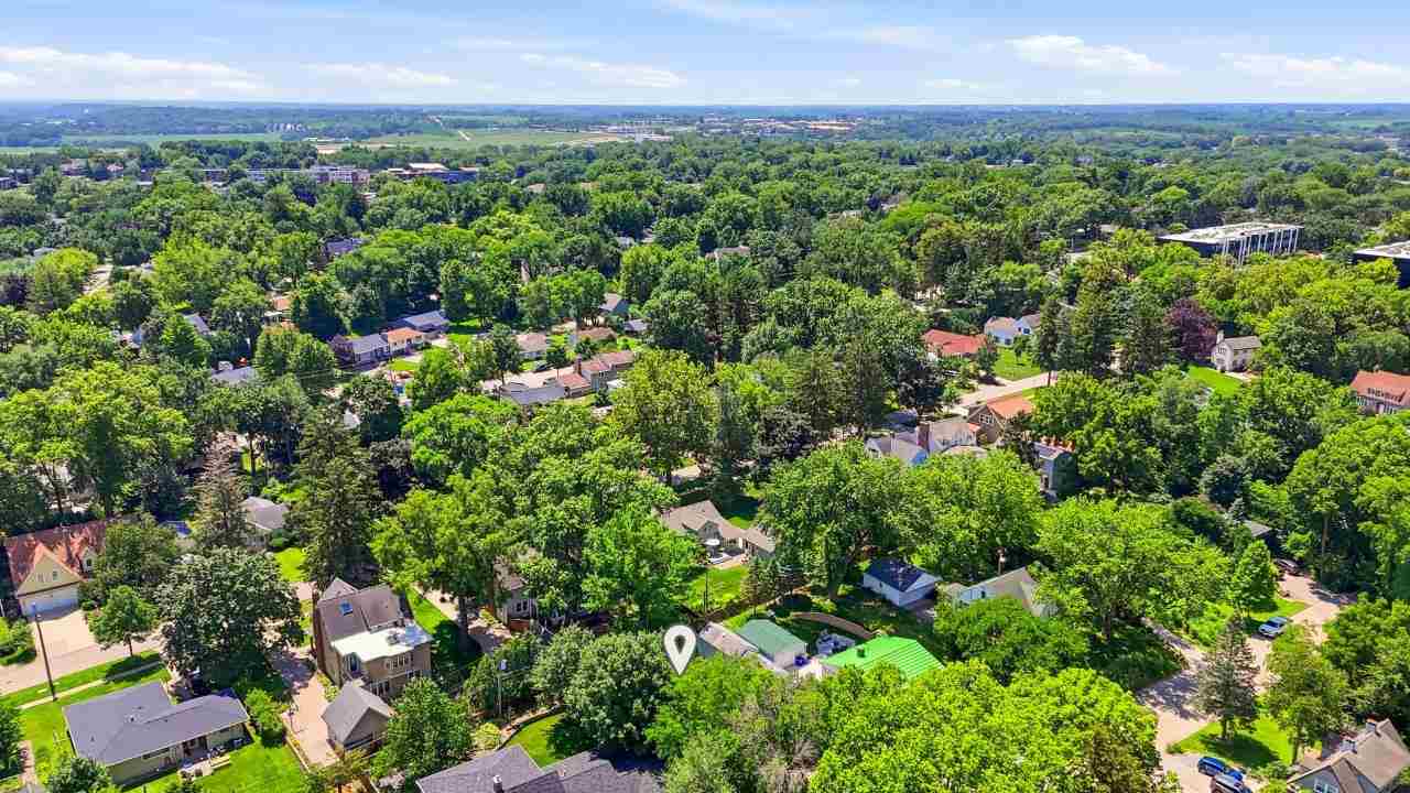 27 Prospect Place Iowa City IA 52246