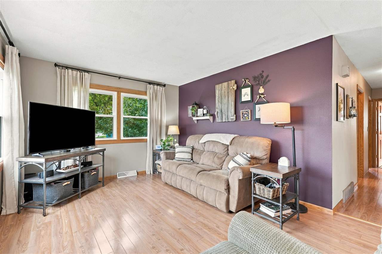 304 Lake View Drive NE Solon IA 52333