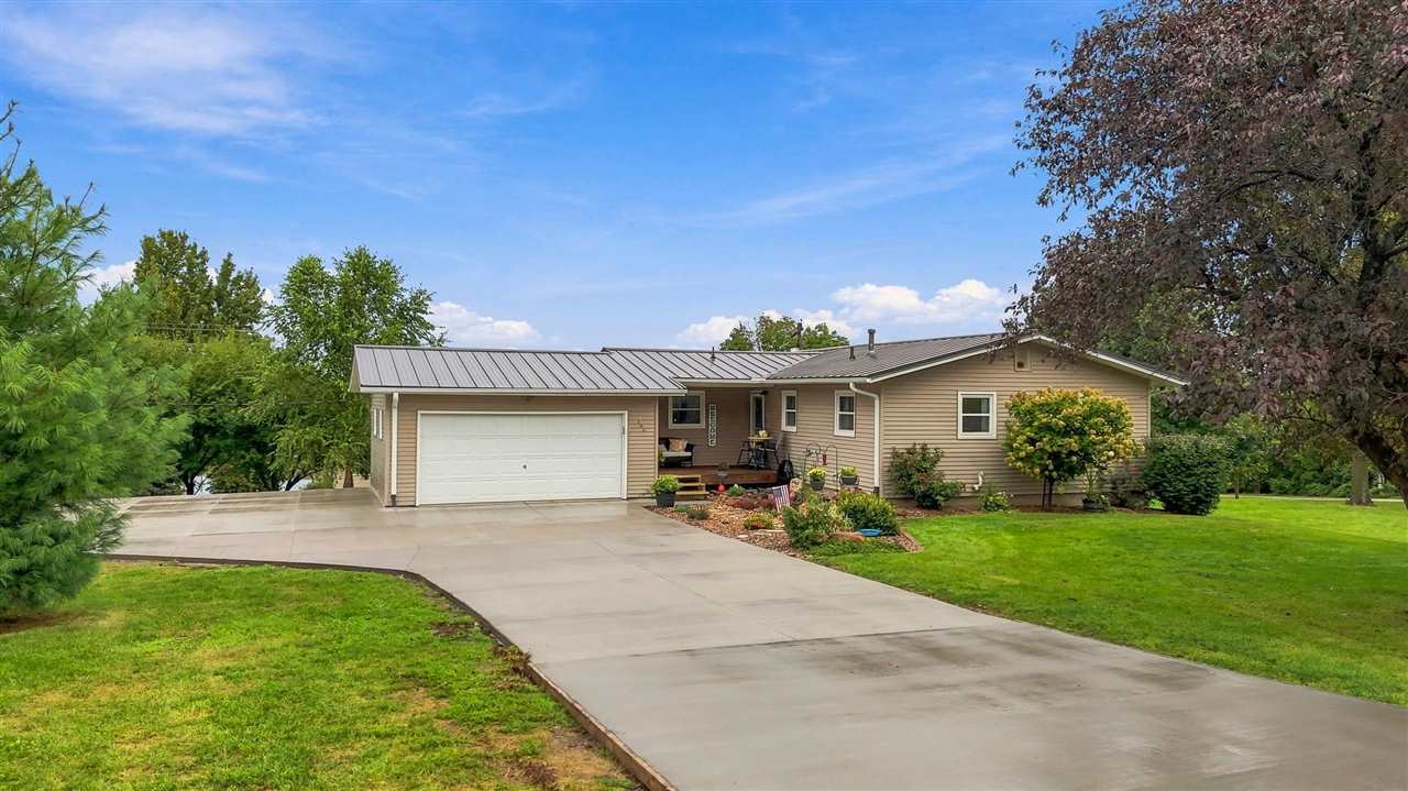 304 Lake View Drive NE Solon IA 52333