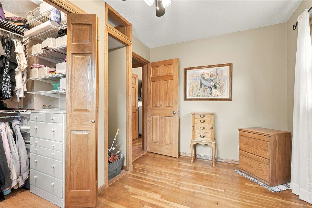 304 Lake View Drive NE Solon IA 52333