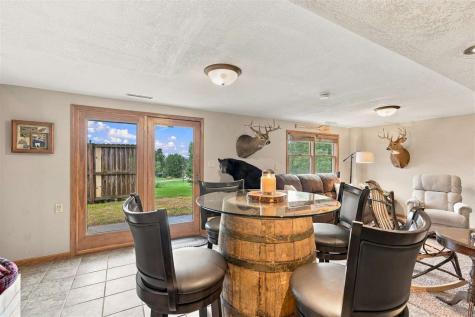 304 Lake View Drive NE Solon IA 52333