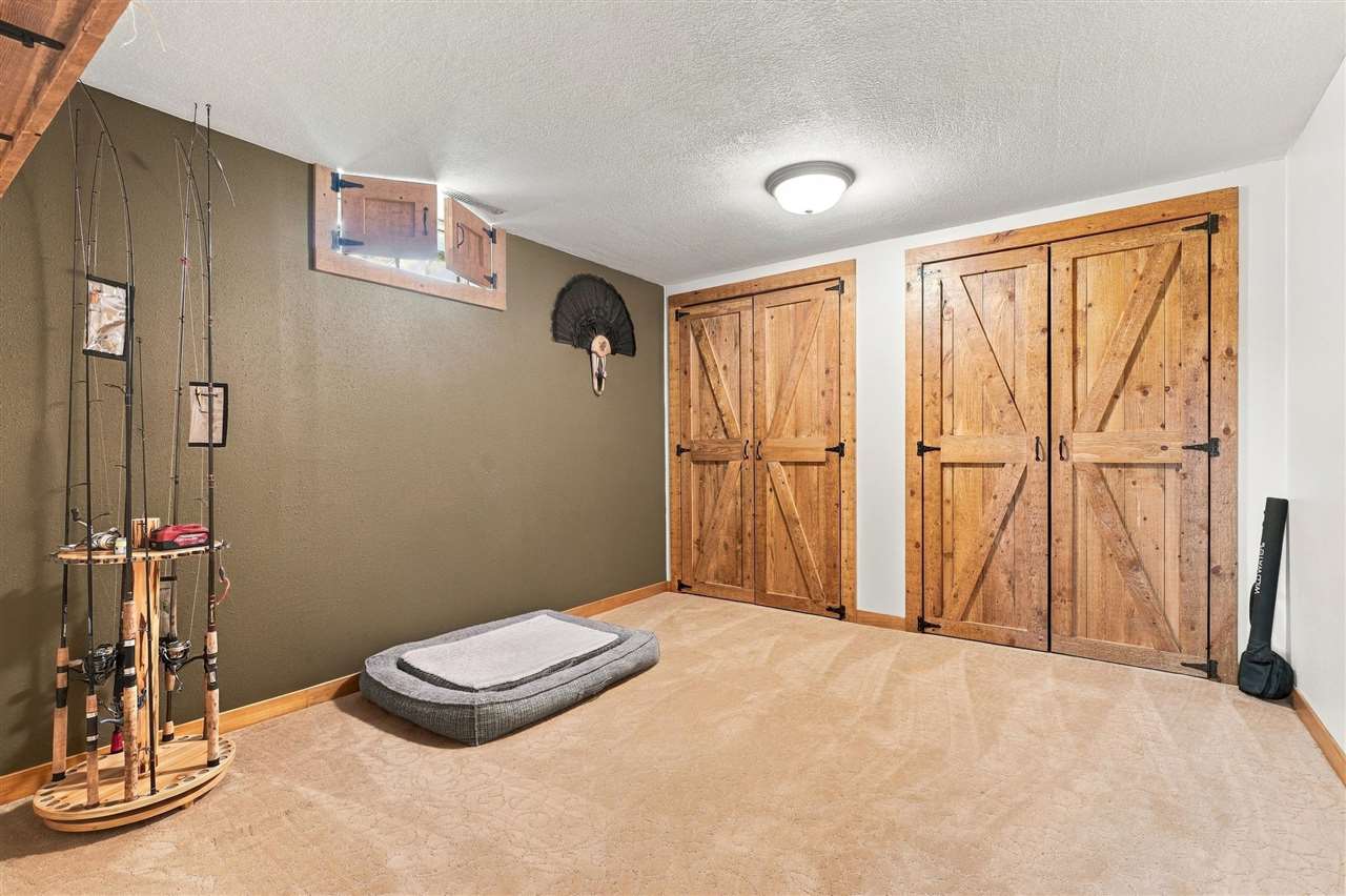 304 Lake View Drive NE Solon IA 52333