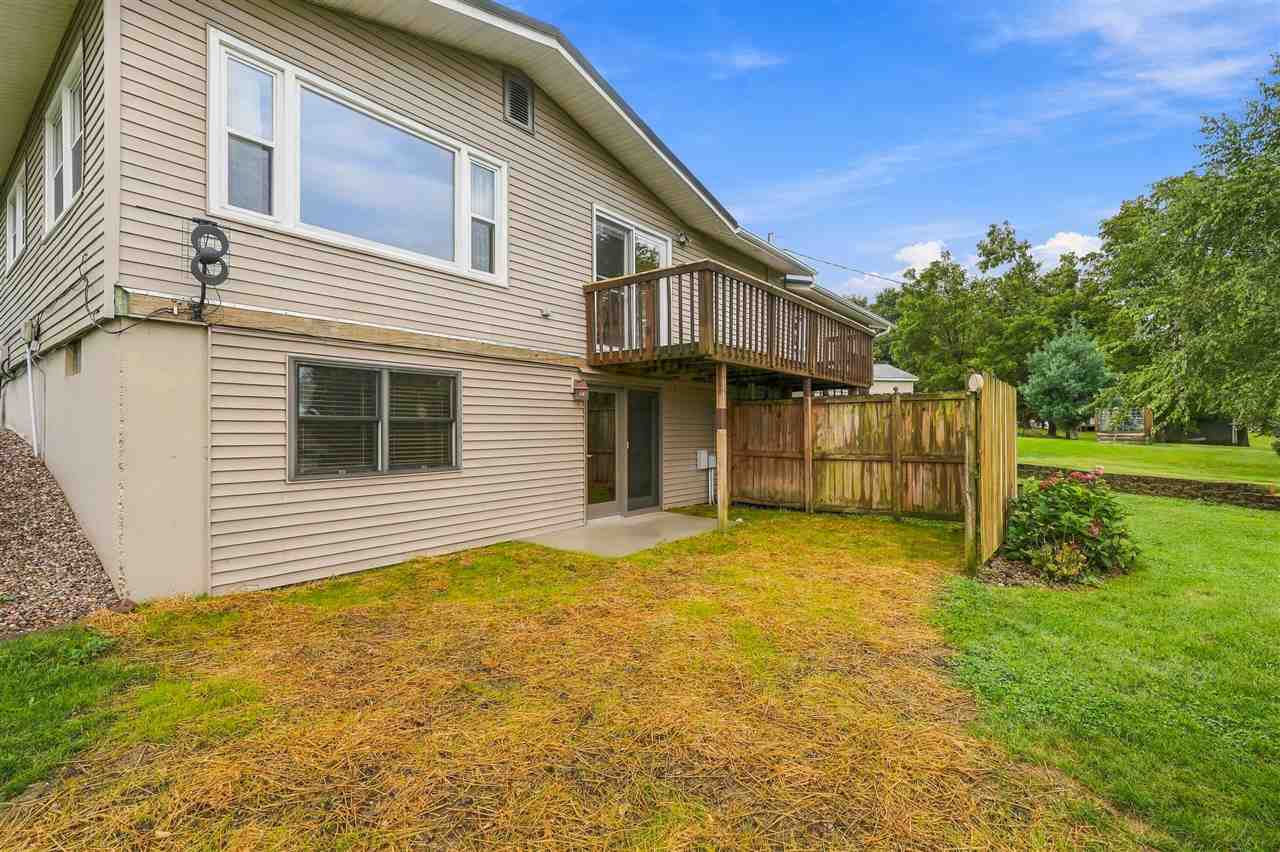 304 Lake View Drive NE Solon IA 52333