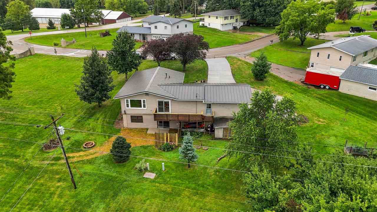 304 Lake View Drive NE Solon IA 52333