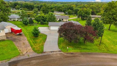 304 Lake View Drive NE Solon IA 52333