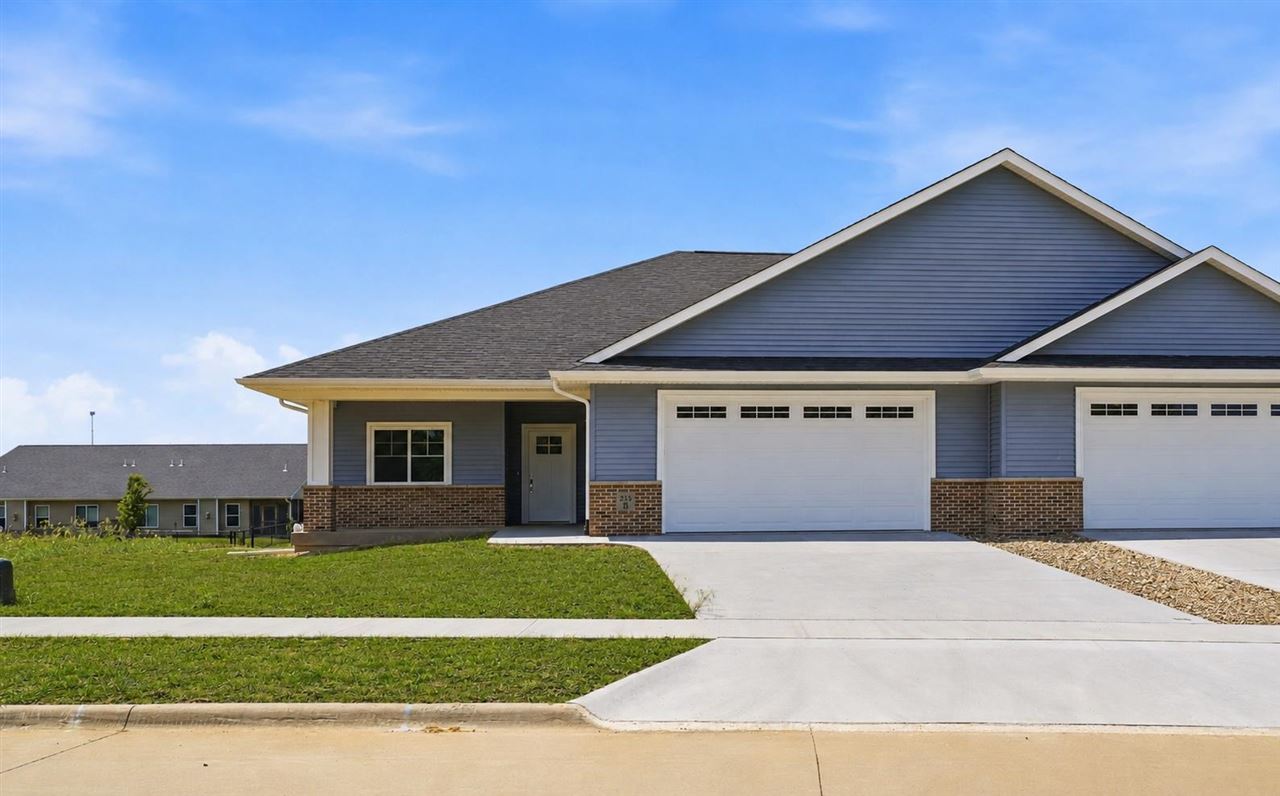 215B Timberline Terrace Kalona IA 52247