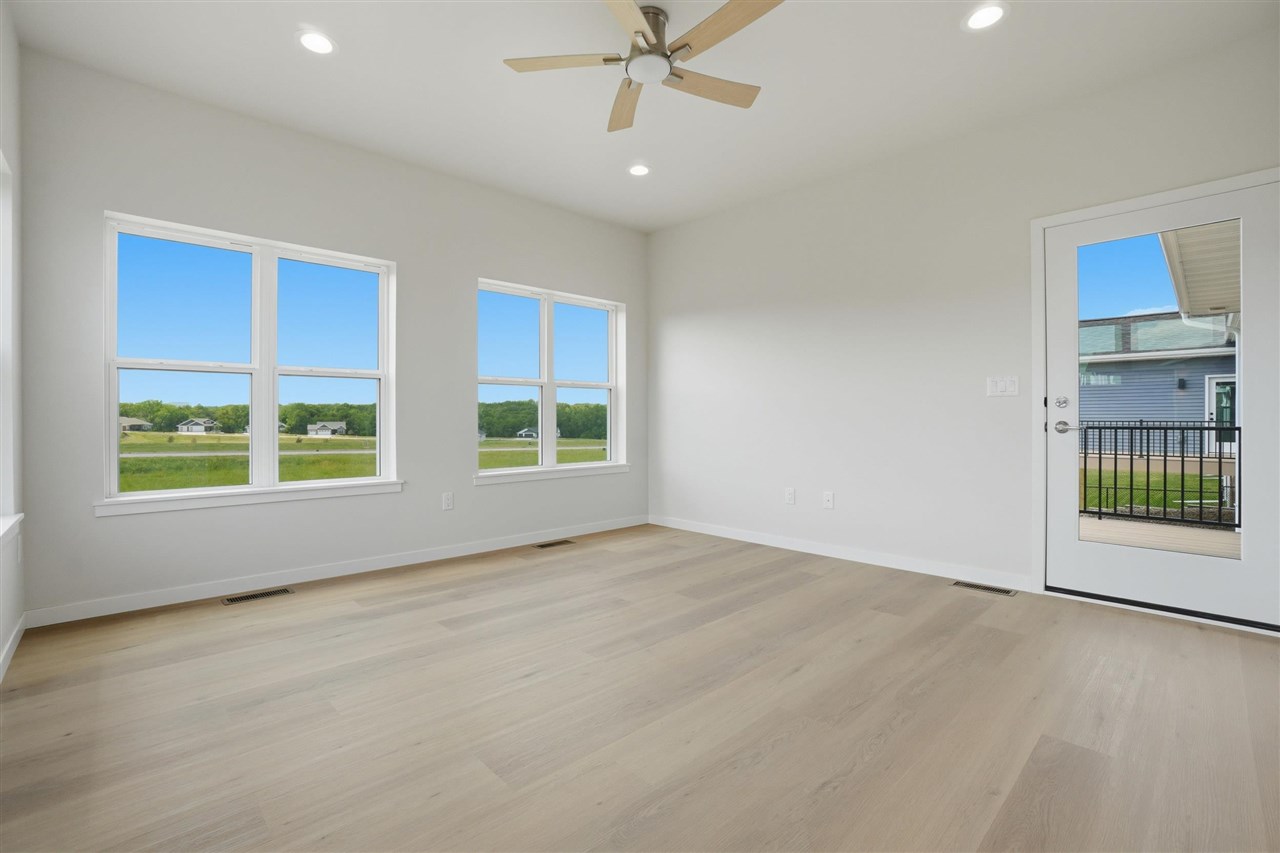 215B Timberline Terrace Kalona IA 52247