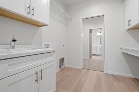 215B Timberline Terrace Kalona IA 52247