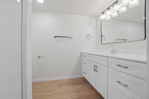 215B Timberline Terrace Kalona IA 52247